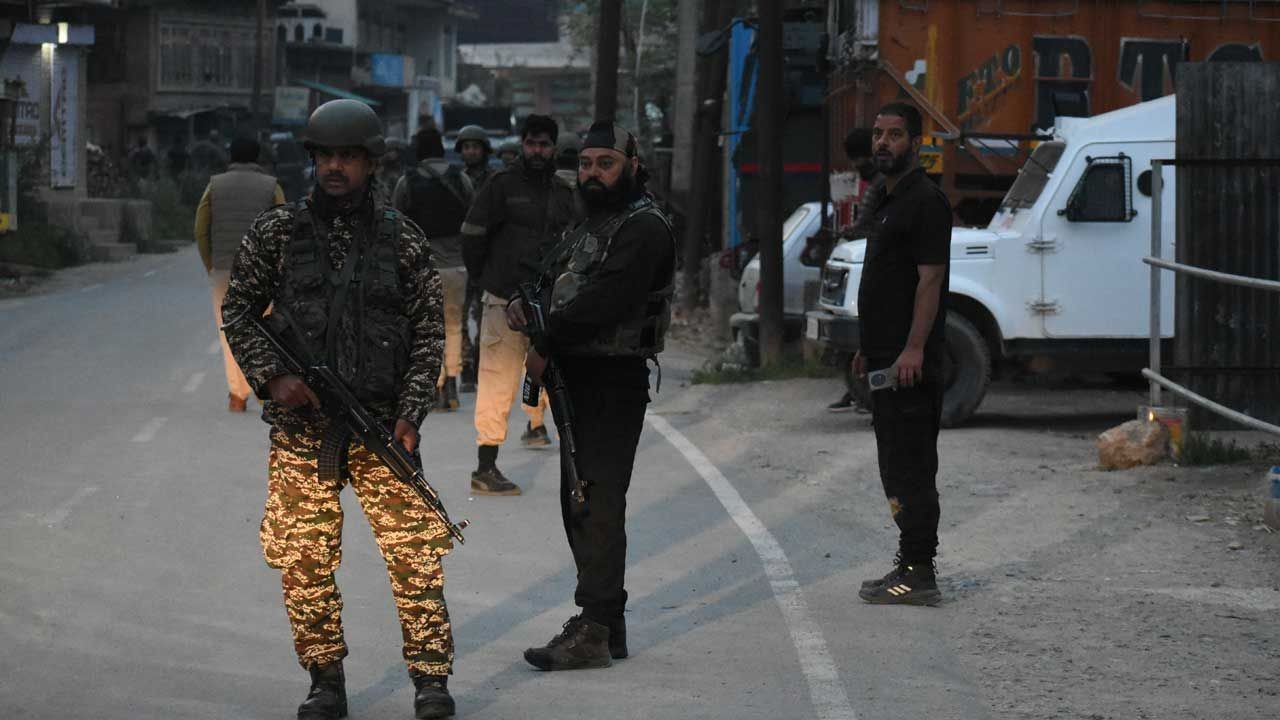 Dünya ayağa kalktı! Hindistan Pakistan neden savaştı, neden savaşıyor? Azad Keşmir sorunu nedir? Askeri güçleri nedir? - Resim: 2