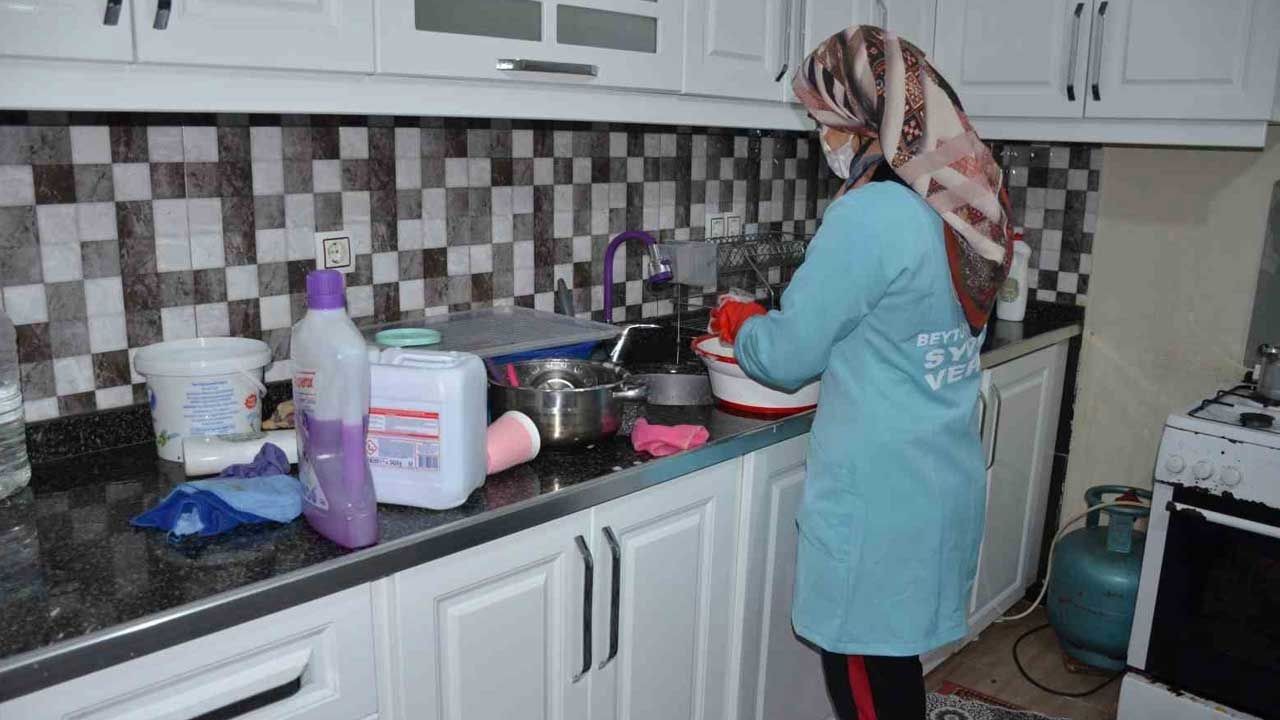 Ev kadınlarına emeklilik mi geliyor? Ev kadınlarına emeklilik ne zaman gelecek? Ev kadınları nasıl emekli olabilir? - Resim: 1