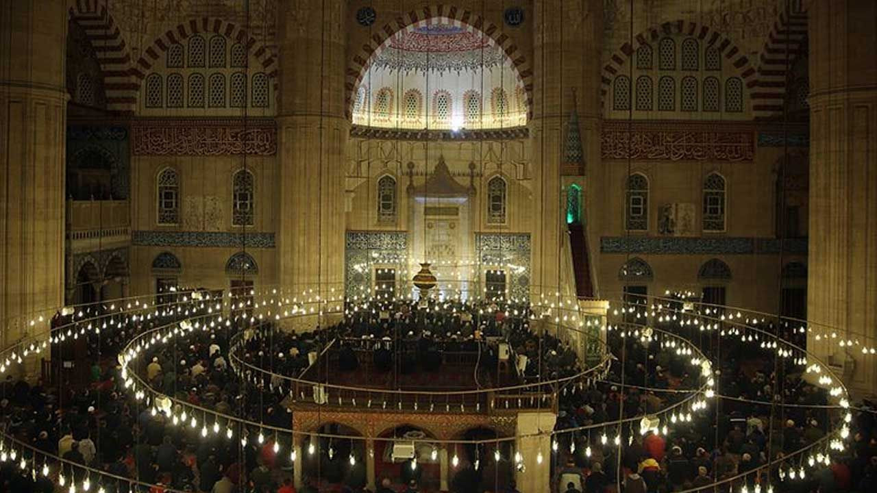 2025 MEVLİD KANDİLİ TARİHİ: Mevlid Kandili ne zaman? - Resim: 1