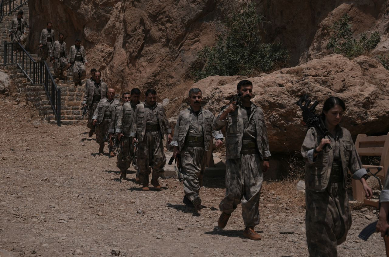 Türkiye'de tarihi gün! PKK silahlarını böyle yaktı: İşte o görüntüler... - Resim: 4