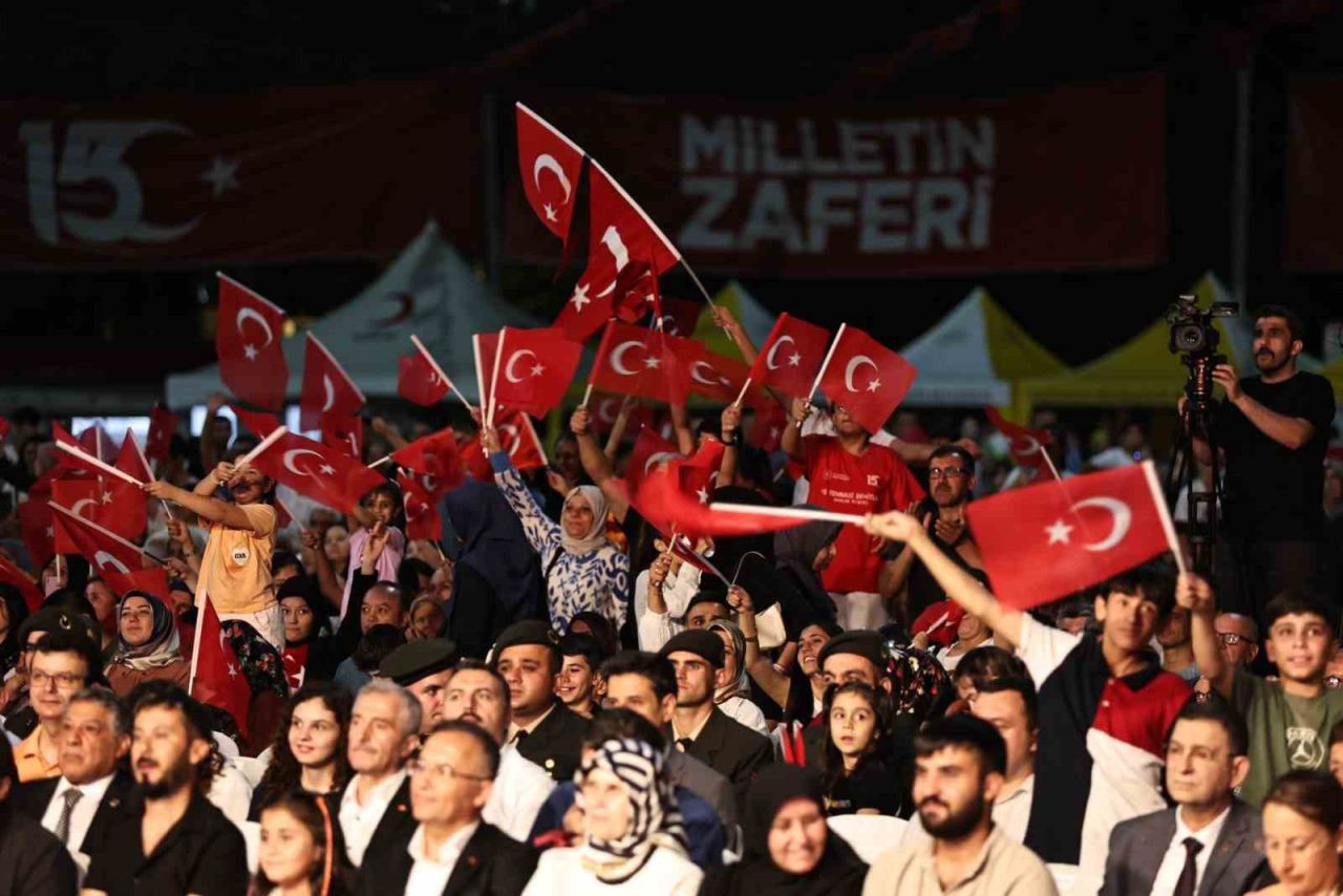 Yarın tatil mi? 14- 15 Temmuz resmi tatil mi? - Resim: 2