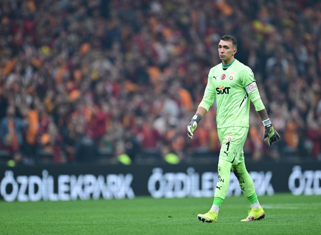 Muslera, Osimhen, Barış Alper… Galatasaray'ın en çok konuşulan isimleri belli oldu! Medyanın favorisi kim? - Resim: 13