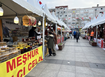 Hamsi festivalinde 3 ton hamsi dağıtıldı - Resim : 1