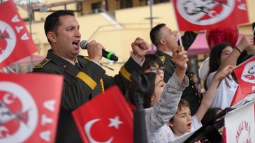 Askeri bandonun, Sefo'nun 'Bilmem mi' performansı beğeni topladı