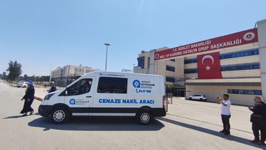 Yakalanacağını anlayınca önce arkadaşını vurdu sonra intihar etti