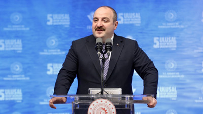 Bakan Varank'tan, Akşener ve İmamoğlu’na "sarılma" tepkisi