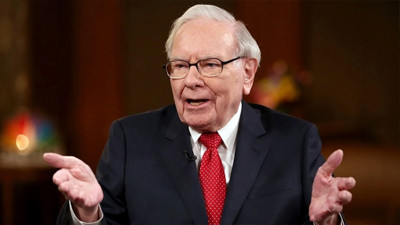 Warren Buffett'ın şirketi Berkshire Hathaway 1 trilyon dolara çok yakın
