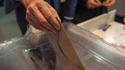 Tunus’ta erken genel seçimler için oy verme işlemi başladı