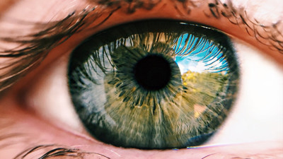 Akıllı mercekler gözlük ihtiyacını ortadan kaldırıyor