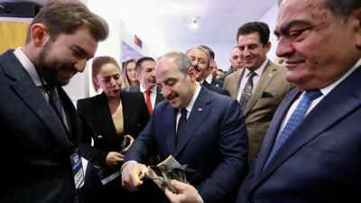 Bakan Varank: Artık fason üretimin bir adım ötesine geçmemiz lazım
