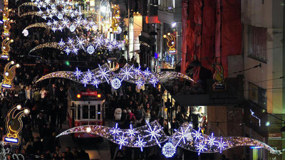 Beyoğlu'nda yılbaşı hazırlıkları