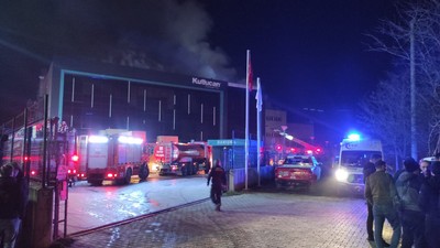 Tekstil fabrikasında yangın çıktı
