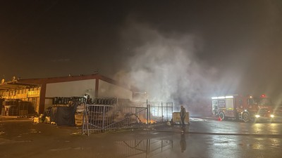 Toptancılar Çarşısı'nda çıkan yangın söndürüldü