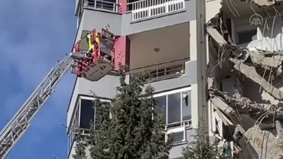 Adana’da can pazarı! Binada mahsur kalanları itfaiye kurtardı