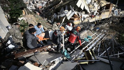 Bölgeden 660 stadyumu dolduracak enkaz çıkacak: 100 milyon ton enkaz