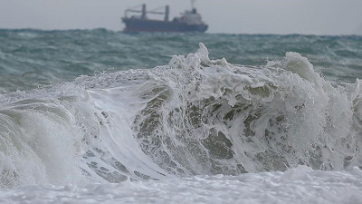 İstanbul'un üç bölgesi için heyelana bağlı tsunami uyarısı