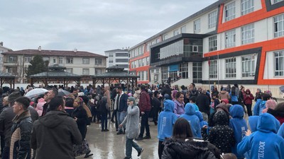 Bolu'da deprem! İstanbul, Ankara ve Sakarya da sallandı! İşte Bolu'dan ilk görüntüler