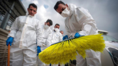 Deprem bölgesinde temizlik ekibi oluşturuldu