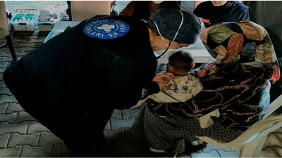 Dünya doktorları afetzedeler destek oluyor