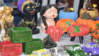 Anne kız taş döküm kursunda harikalar yaratıyor