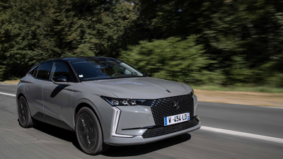 Yeni DS 4 benzinli motor seçeneğiyle Türkiye’de satışa çıktı