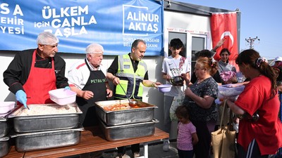 Hatay’da hayata Bursa ile sarılıyorlar