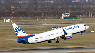 SunExpress filosunu büyütüyor: Boeing'le imzalar atıldı