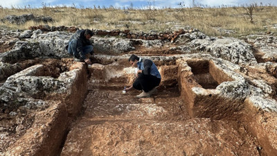 Perre'de 1800 yıllık kabartma bulundu
