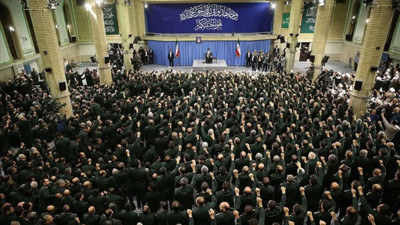 İran, İsrail'i vurdu: Devrim Muhafızları açıkladı: İHA ve füzeler fırlatıldı