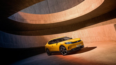 Ford Capri 40 yıl sonra elektrikli olarak geri dönüyor