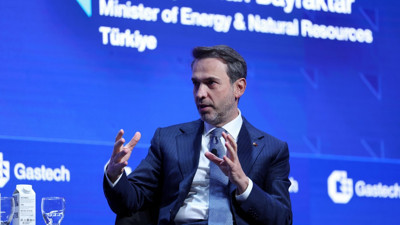 T&uuml;rkiye ile TotalEnergies arasında 16 milyar metrek&uuml;pl&uuml;k LNG anlaşması imzalandı