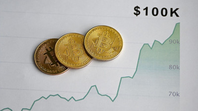 Bitcoin 100 bin doları aştı