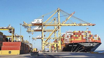 Türkiye limanlarında geçen yıl 531,7 milyon ton yük elleçlendi