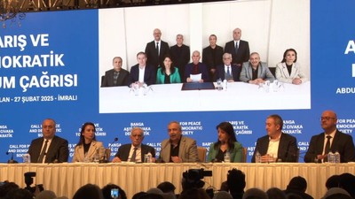 Abdullah Öcalan'dan PKK'ya 'silah bırakın' çağrısı! İşte İmralı'dan gelen mektubun okunduğu anlar...