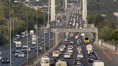 İstanbul trafiği ekonomiye fren yaptırıyor