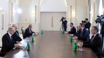 Bakü’de enerji zirvesi! Bakan Bayraktar ve Azerbaycan Cumhurbaşkanı Aliyev görüştü