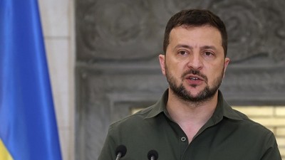 Ukrayna Devlet Başkanı Zelenski'den ateşkes açıklaması: Gökyüzümüzde dronlar uçuyor