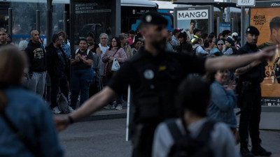 İspanya, ülkeyi karanlığa gömen 5 saniyeyi araştırıyor
