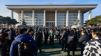 Güney Kore'de yeni kriz! Azil oylamasından dakikalar önce istifa eden Maliye Bakanı'nın yerine...