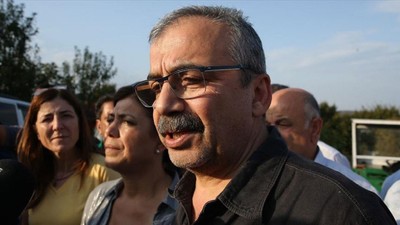 Sırrı Süreyya Önder'e veda: Siyasilerden taziye mesajları