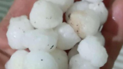 Şemdinli’de misket büyüklüğünden dolu yağdı