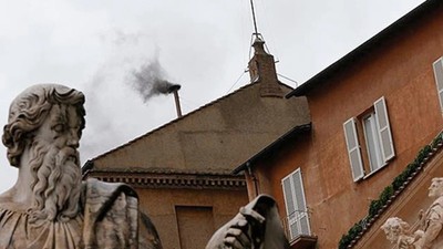 Papa Seçimi ikinci gününde! Oylamalar başladı