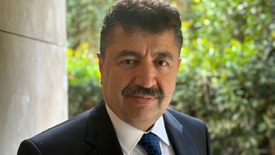Bezmiâlemde yeni dönem: Rektör Akçakaya göreve başladı