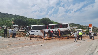 Çanakkale’de otobüs kazası: 6 ölü, çok sayıda yaralı