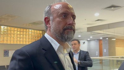 Ünlü oyuncu Halit Ergenç mahkemede aylık gelirini açıkladı