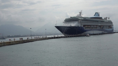 Bir ilçe nüfusu kadar insan tek gemiyle Alanya'ya geldi