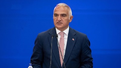 'Bu sene turizmde 64 milyar dolar gelir hedefliyoruz'