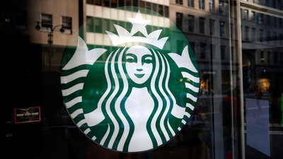 Starbucks, &Ccedil;in'deki operasyonlarını satıyor: Teklifleri 2 hafta i&ccedil;inde alacak