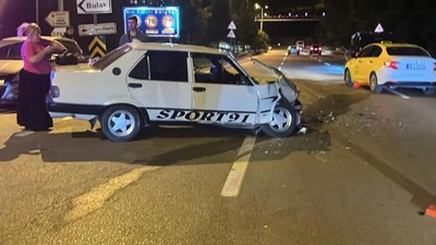 Karabük'te iki otomobil çarpıştı: 4 yaralı