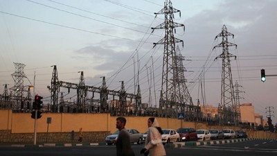 İran'da enerji krizi: Aşırı tüketim yapan yüzlerce evin elektriği kesildi